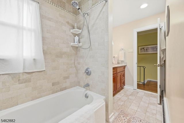 33 Celtic Way, Parsippany-troy Hills Twp., NJ 07054