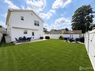 22 Larch Street, Carteret, NJ 07008