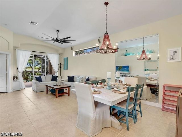 8647 Ibis Cove CIR, Naples, FL 34119