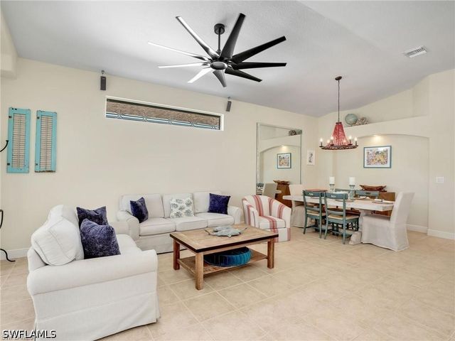 8647 Ibis Cove CIR, Naples, FL 34119