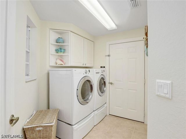 8647 Ibis Cove CIR, Naples, FL 34119