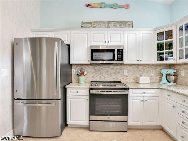 8647 Ibis Cove CIR, Naples, FL 34119