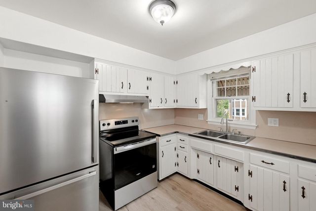 31 E GERMAIN ST, Winchester, VA 22601