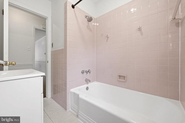 31 E GERMAIN ST, Winchester, VA 22601