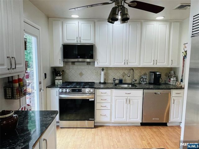 685 Lafayette Avenue, Westwood, NJ 07675