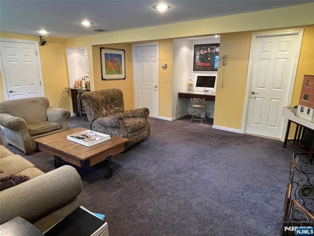 685 Lafayette Avenue, Westwood, NJ 07675