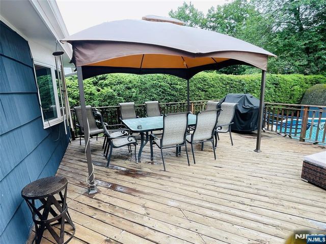 685 Lafayette Avenue, Westwood, NJ 07675