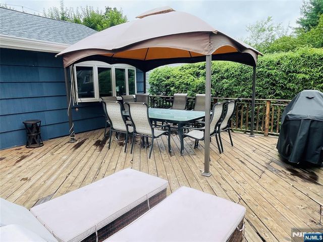 685 Lafayette Avenue, Westwood, NJ 07675