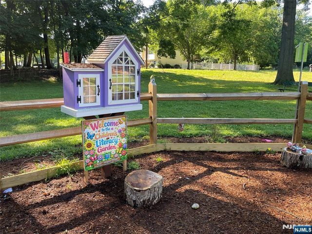 685 Lafayette Avenue, Westwood, NJ 07675