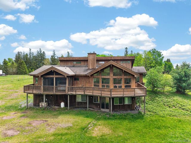 81 N Pond Drive, Livingston Manor, NY 12768
