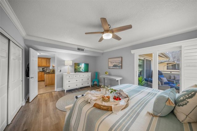 4660 OCEAN BOULEVARD E2, Sarasota, FL 34242