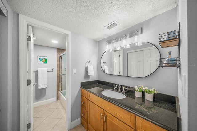 4660 OCEAN BOULEVARD E2, Sarasota, FL 34242