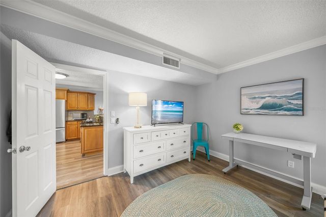 4660 OCEAN BOULEVARD E2, Sarasota, FL 34242