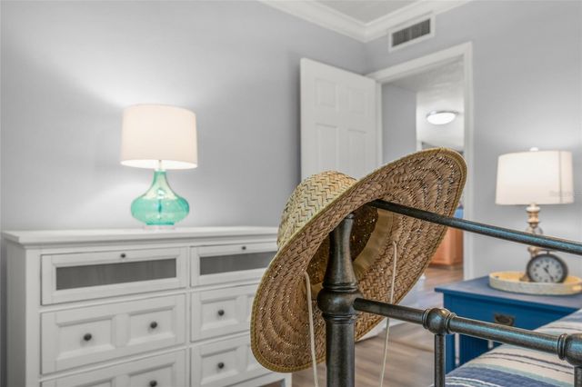 4660 OCEAN BOULEVARD E2, Sarasota, FL 34242