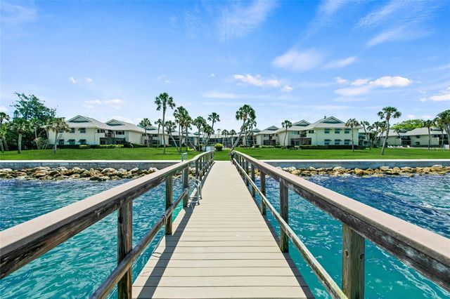 4660 OCEAN BOULEVARD E2, Sarasota, FL 34242