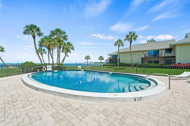4660 OCEAN BOULEVARD E2, Sarasota, FL 34242