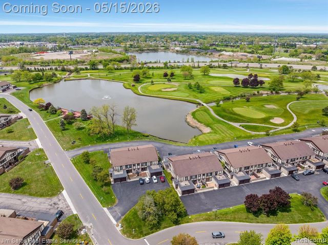 1089 Country Club Drive, Saint Clair Shores, MI 48082