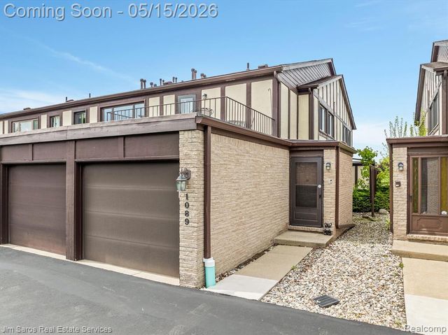 1089 Country Club Drive, Saint Clair Shores, MI 48082