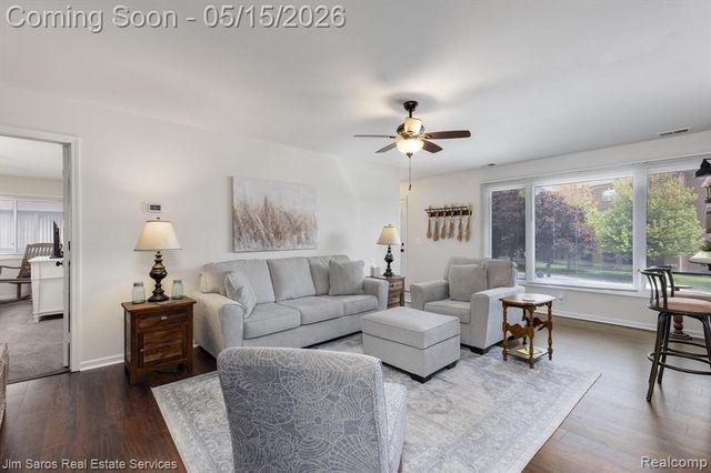 1089 Country Club Drive, Saint Clair Shores, MI 48082