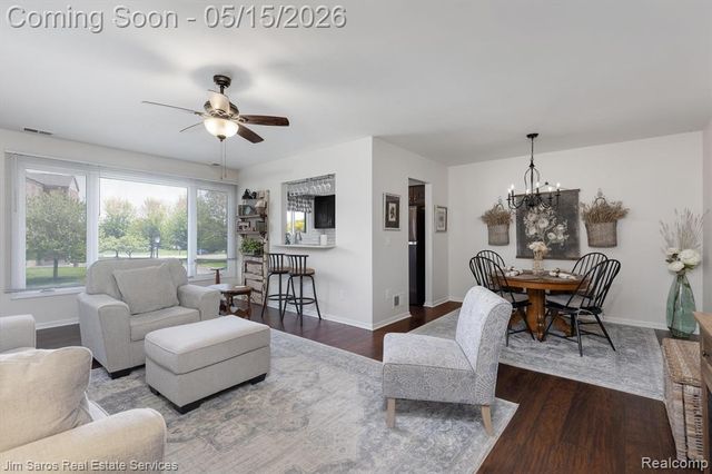 1089 Country Club Drive, Saint Clair Shores, MI 48082