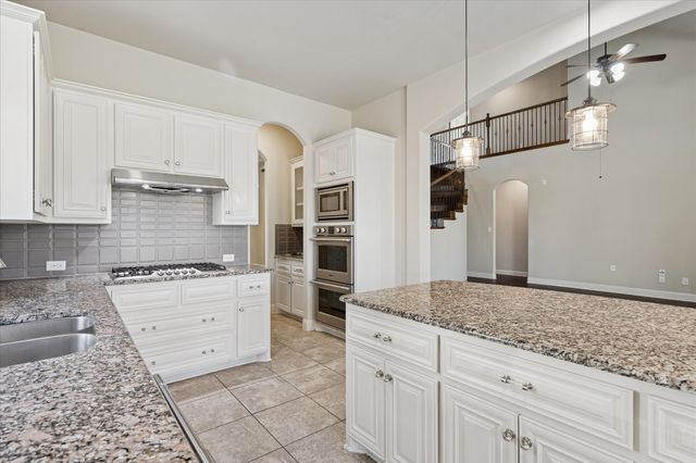 7243 Orillo, Grand Prairie, TX 75054