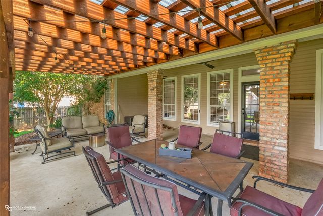 307 Tealwood Drive, Bossier City, LA 71111