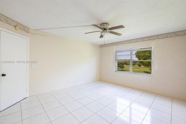 500 SW 130th Ter 301A, Pembroke Pines, FL 33027