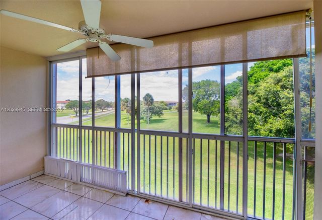 500 SW 130th Ter 301A, Pembroke Pines, FL 33027