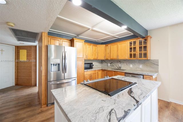 500 SW 130th Ter 301A, Pembroke Pines, FL 33027