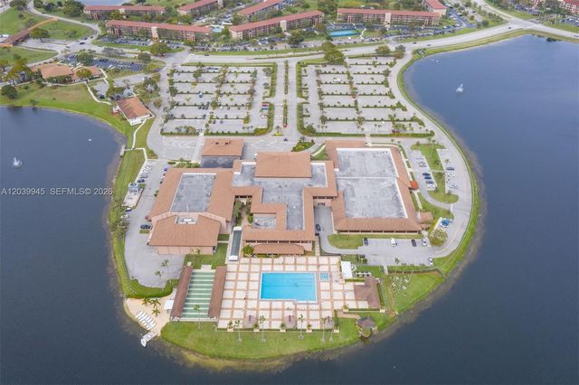 500 SW 130th Ter 301A, Pembroke Pines, FL 33027