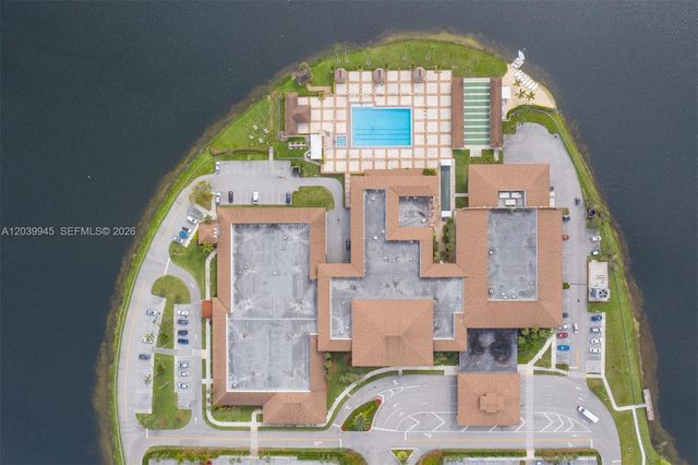 500 SW 130th Ter 301A, Pembroke Pines, FL 33027