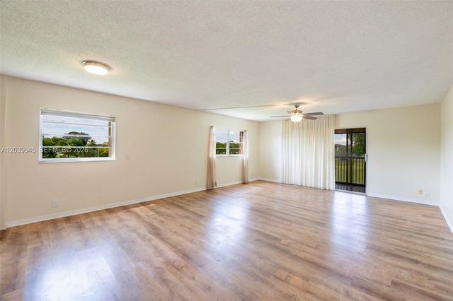 500 SW 130th Ter 301A, Pembroke Pines, FL 33027