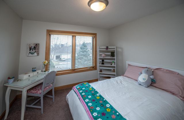 18220 Jaguar Path, Lakeville, MN 55044