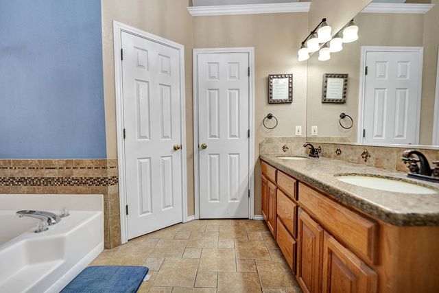 8645 Duke Ave, Odessa, TX 79765