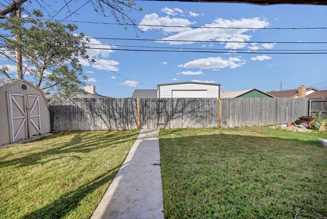 8645 Duke Ave, Odessa, TX 79765