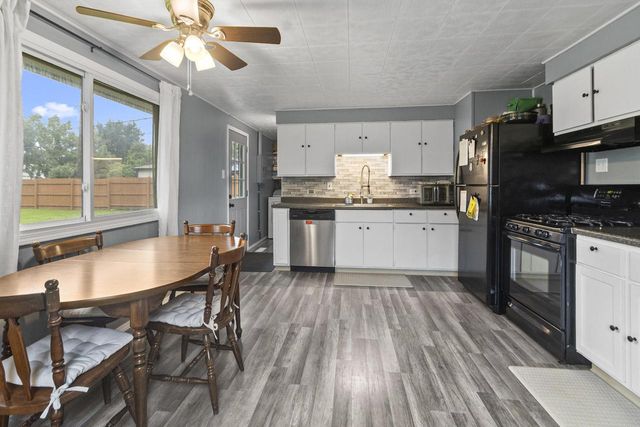 1126 E Wisconsin STREET, Delavan, WI 53115