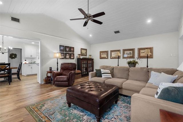 1050 Regal Drive, Mobile, AL 36609