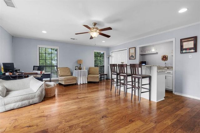 1050 Regal Drive, Mobile, AL 36609