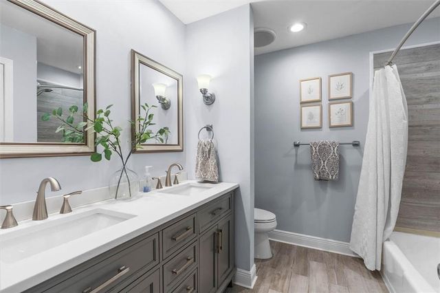 1050 Regal Drive, Mobile, AL 36609