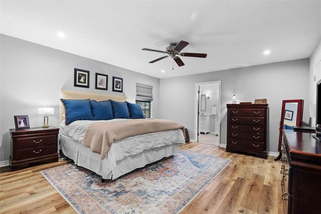 1050 Regal Drive, Mobile, AL 36609