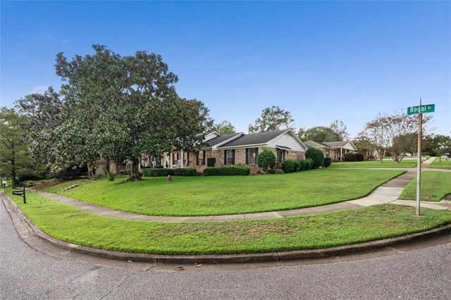 1050 Regal Drive, Mobile, AL 36609