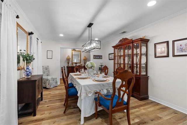 1050 Regal Drive, Mobile, AL 36609