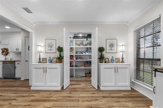 1050 Regal Drive, Mobile, AL 36609