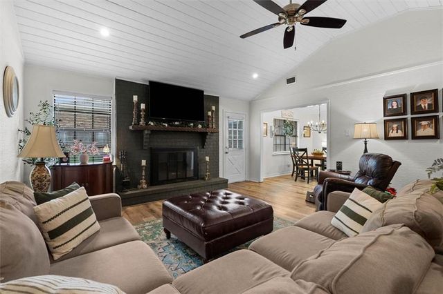 1050 Regal Drive, Mobile, AL 36609