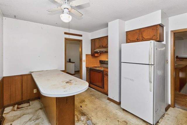 6514 Lincoln Avenue, Windsor Heights, IA 50324