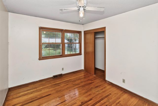 6514 Lincoln Avenue, Windsor Heights, IA 50324