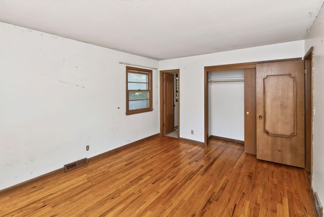 6514 Lincoln Avenue, Windsor Heights, IA 50324