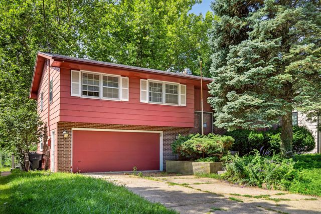 6514 Lincoln Avenue, Windsor Heights, IA 50324