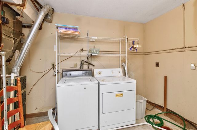 6514 Lincoln Avenue, Windsor Heights, IA 50324