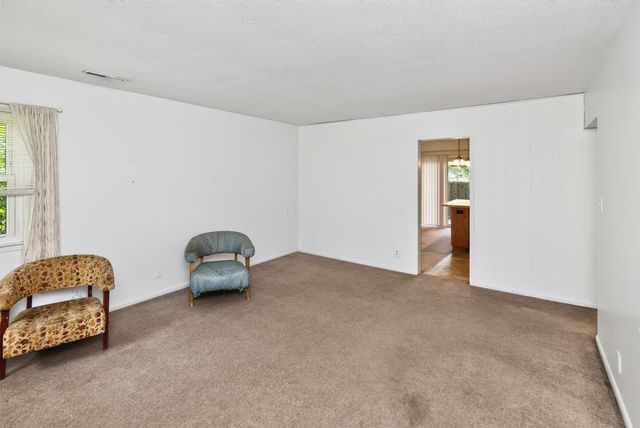 6514 Lincoln Avenue, Windsor Heights, IA 50324